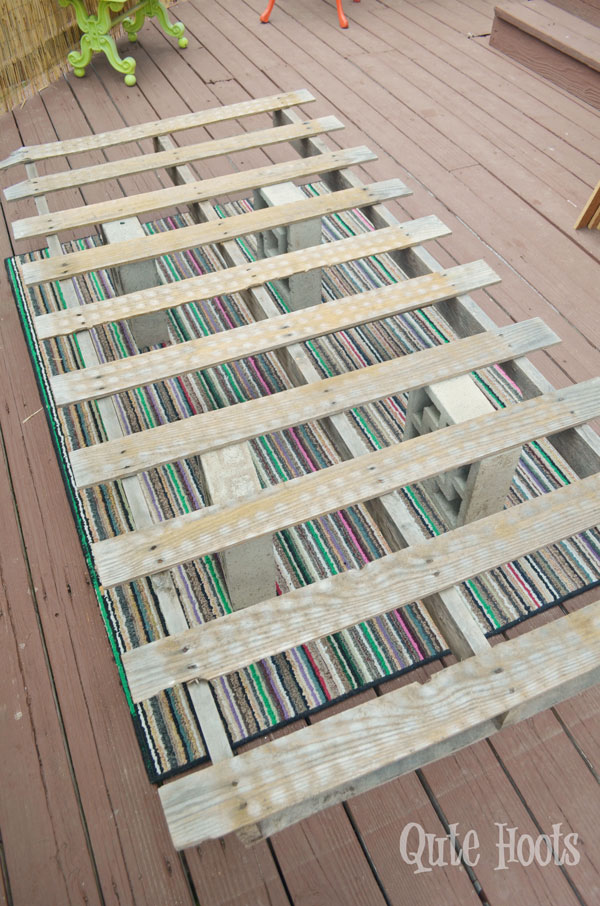 DIY low seating by Qute Hoots